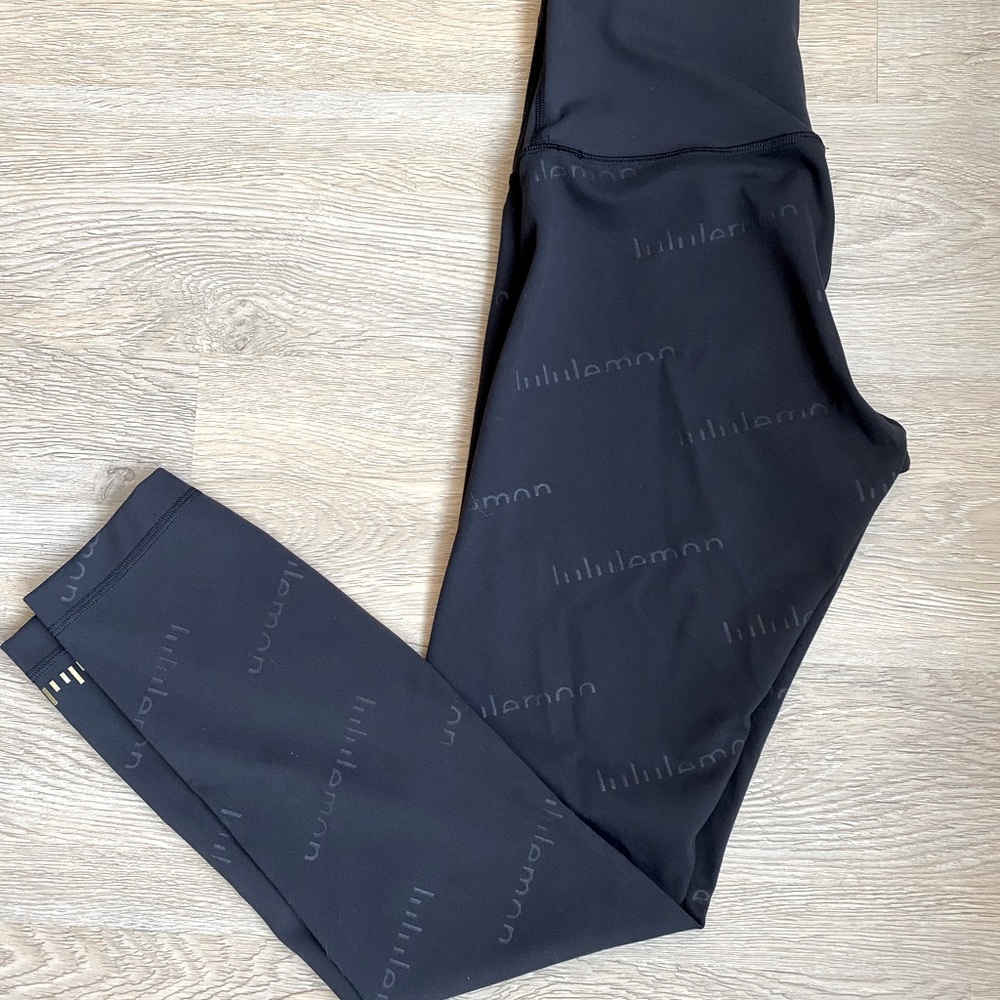 Lululemon Wunder Train HR Logo